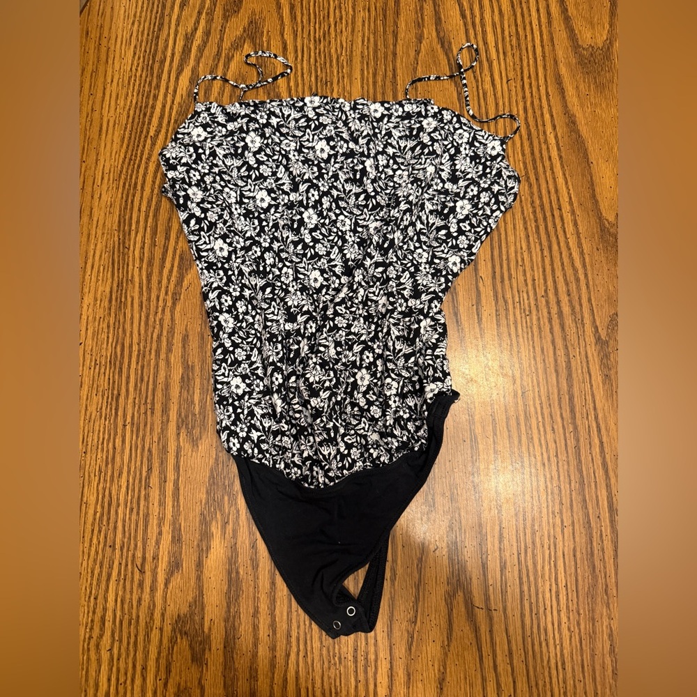 Abercrombie & Fitch Black and White Floral Cowl Neck Bodysuit